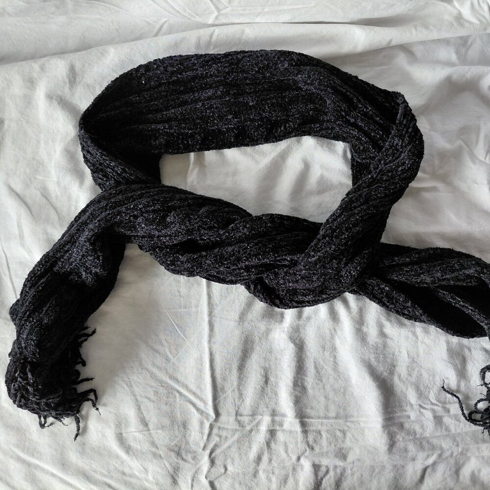 90's Velvet Cable Knit Scarf